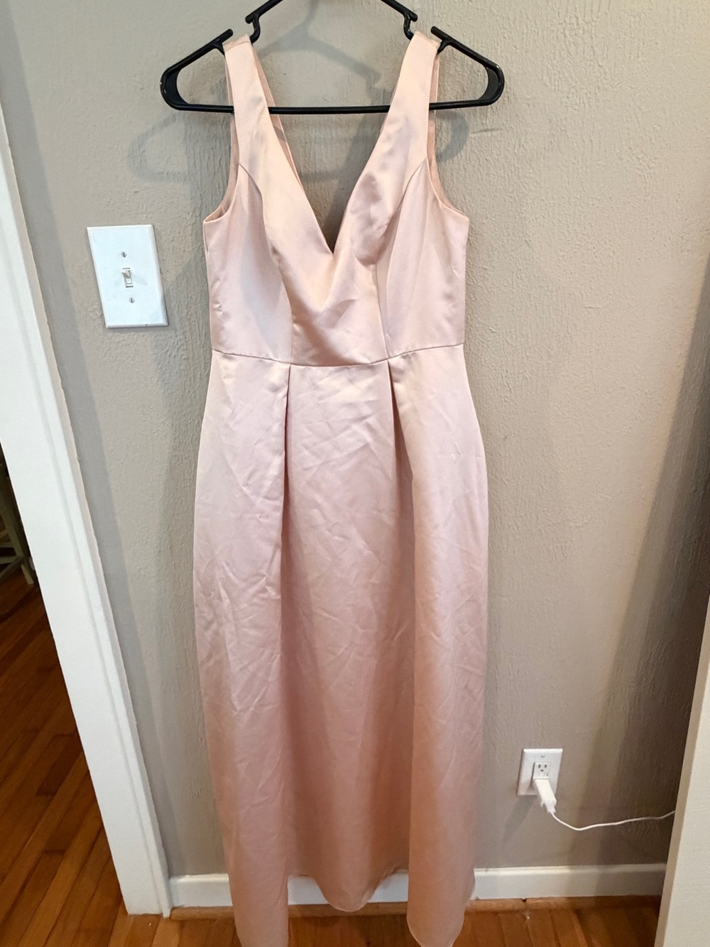 SORELLA VITA Blush Pink Satin V-Neck Maxi Dress